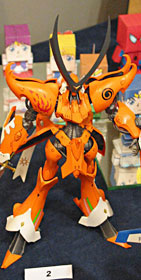 Un robot: i giapponesi ne sono matti Un robot: i giapponesi ne sono matti<br><i>(c) Japan Expo 2006</i>