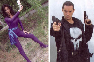 Due cosplayer in posa Due cosplayer in posa<br><i>(c) aventi diritto</i>