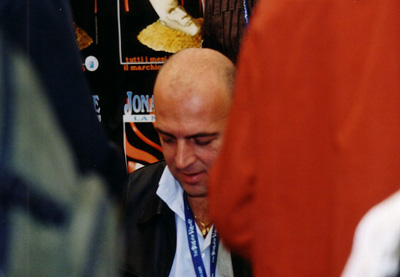 Ade Capone al lavoro Ade Capone al lavoro<br><i>(c) aventi diritto</i>