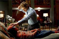 Maschera a rischio anche al Cinema<br>una scena dal film "Spider-Man 2"<br><i>(c) 2004 Columbia Pictures</i>