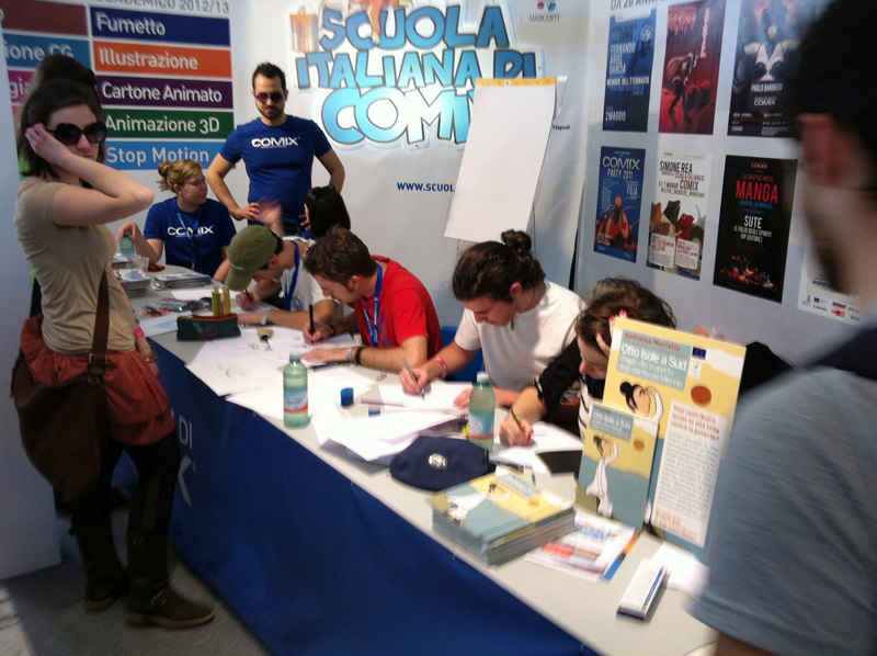 Passeggiando per gli stand Passeggiando per gli stand<br><i>(c) 2012 uBC Fumetti</i>