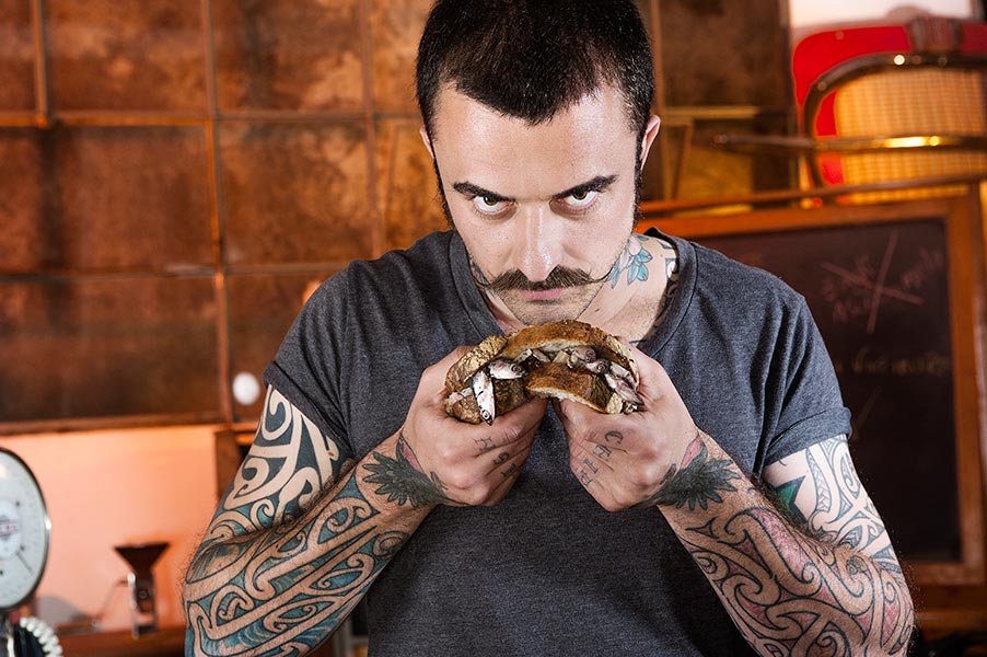Chef Rubio: Food Fighter - Chef Rubio pane e alici<br>Carbonelli & Seganti<br><i>(c) 2014 aventi diritto</i>